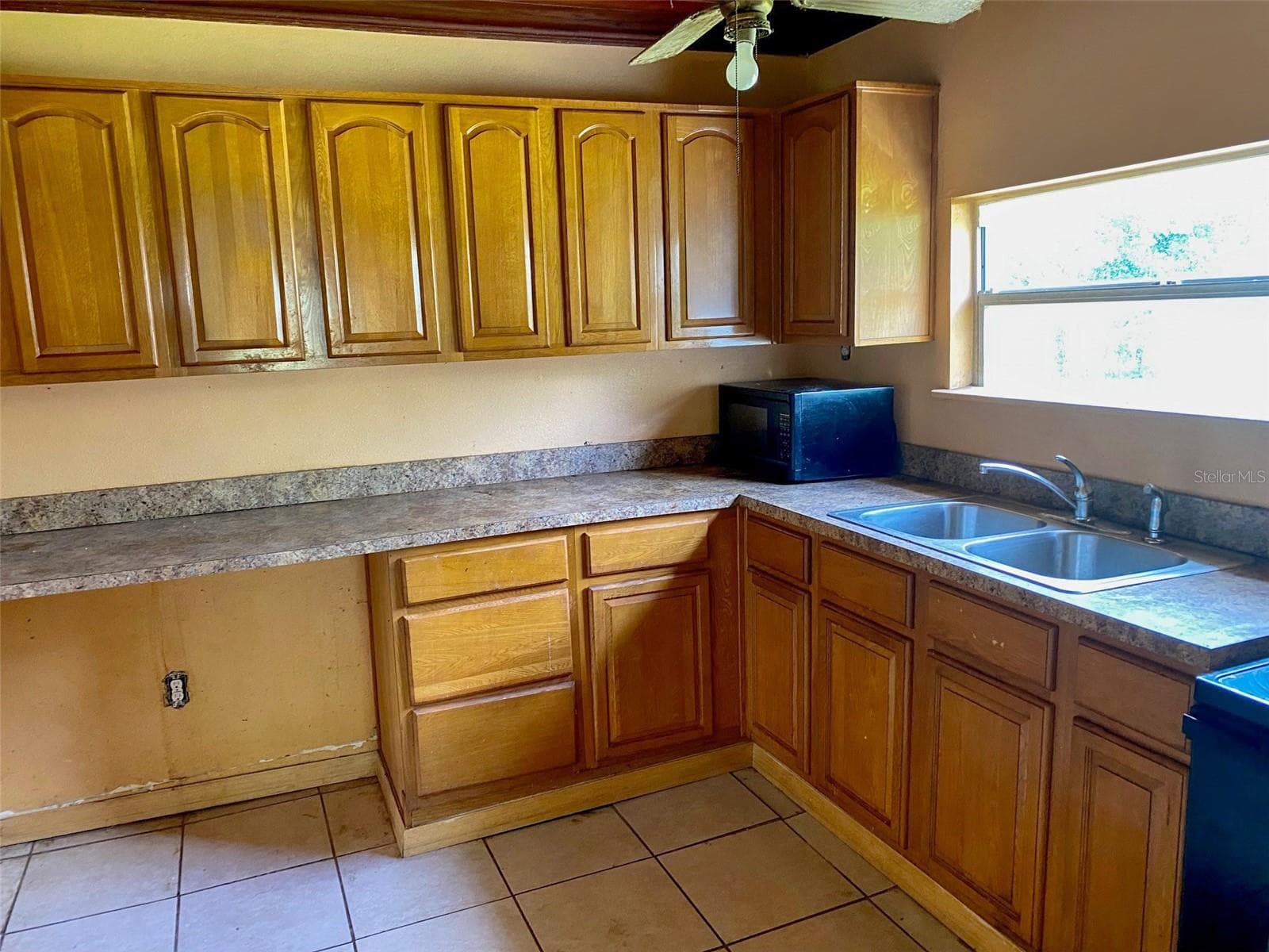 Single Family Residence at 3716 E CLIFTON ST, TAMPA, photo 8 of 14