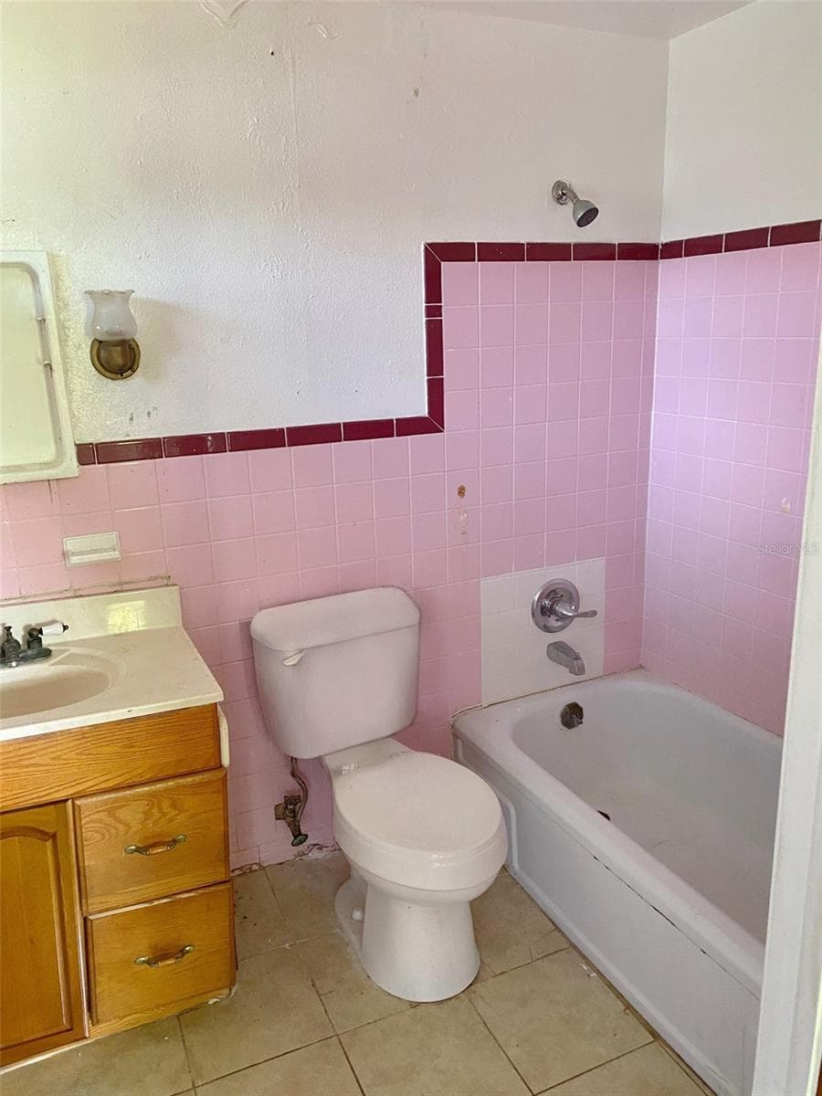 Single Family Residence at 3716 E CLIFTON ST, TAMPA, photo 12 of 14