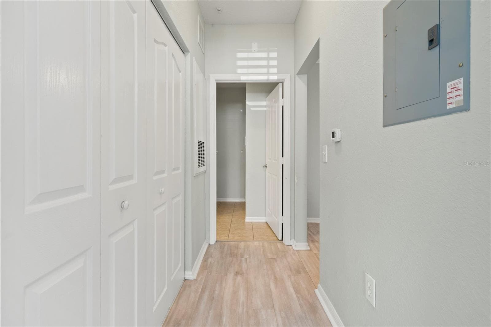Condominium at 5000 CULBREATH KEY WAY #1-107, TAMPA, photo 24 of 60