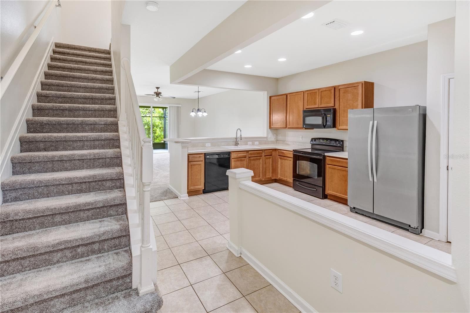Townhouse at 10135 POST HARVEST DR, RIVERVIEW, photo 4 of 42