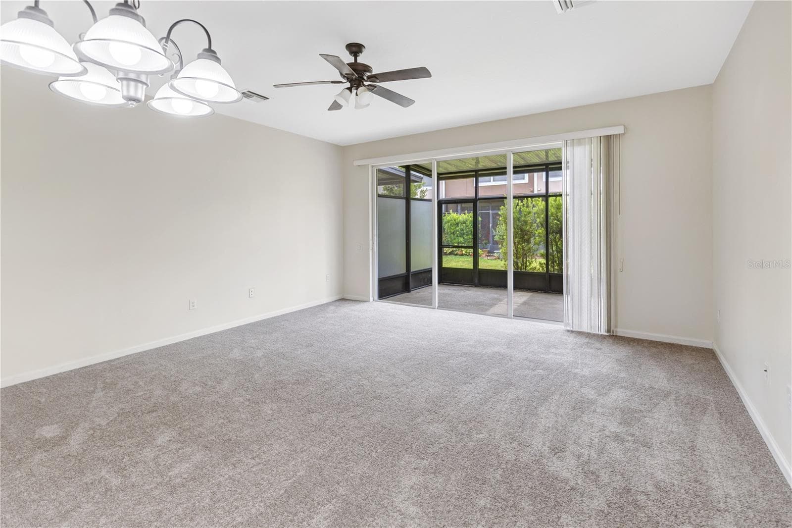 Townhouse at 10135 POST HARVEST DR, RIVERVIEW, photo 12 of 42
