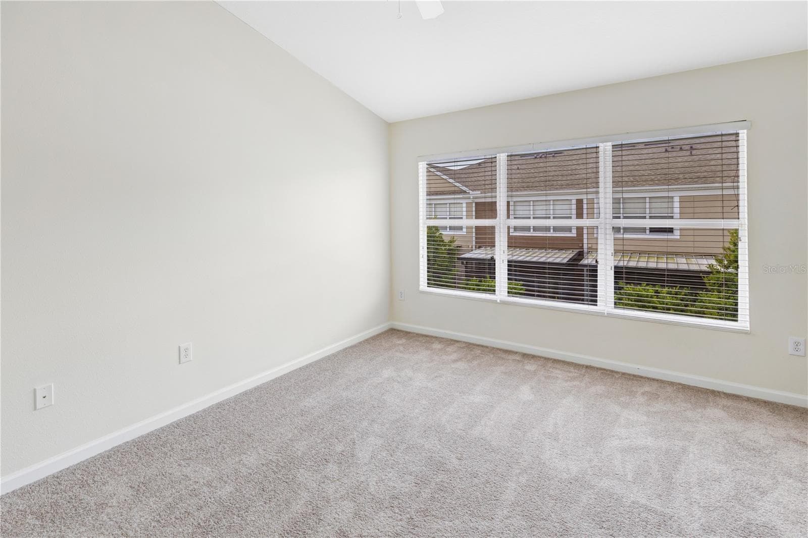 Townhouse at 10135 POST HARVEST DR, RIVERVIEW, photo 19 of 42