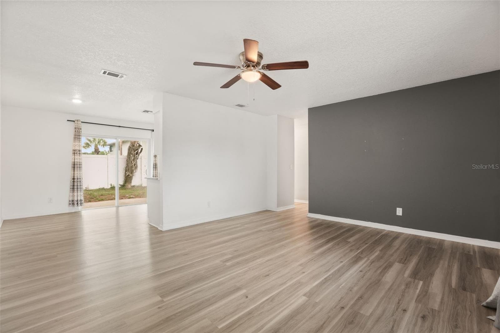 Single Family Residence at 4650 BOCA VISTA CT, ORLANDO, photo 7 of 25