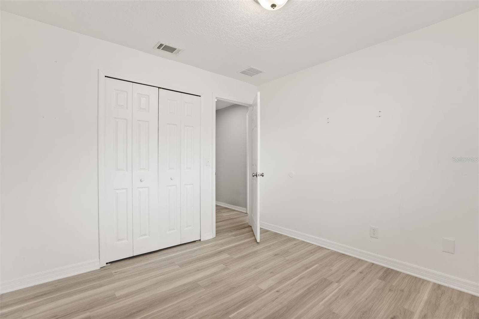 Single Family Residence at 4650 BOCA VISTA CT, ORLANDO, photo 11 of 25