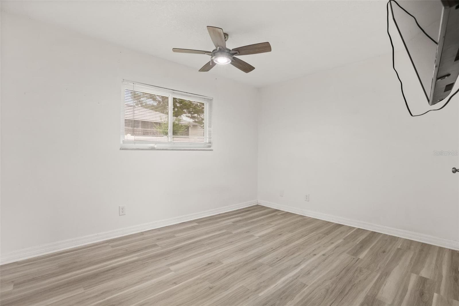 Single Family Residence at 4650 BOCA VISTA CT, ORLANDO, photo 16 of 25