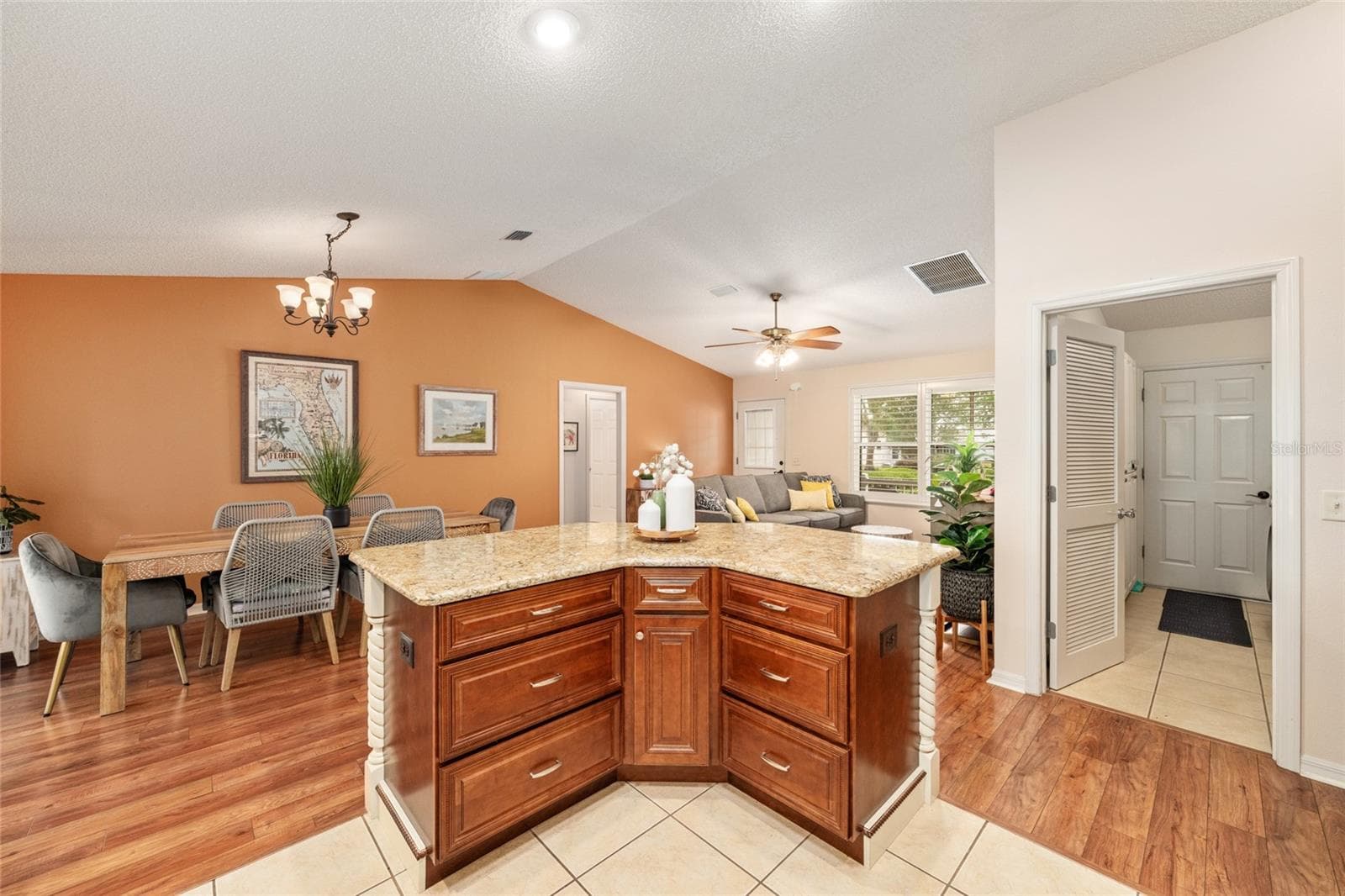Single Family Residence at 991 BARRYMOORE LOOP, THE VILLAGES, photo 10 of 29