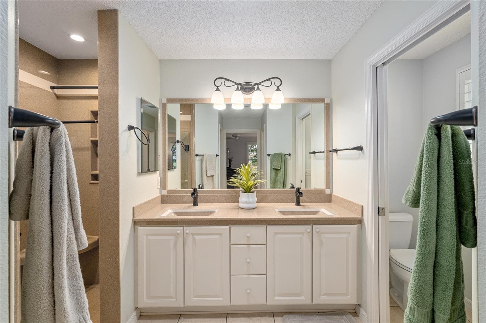 Single Family Residence at 991 BARRYMOORE LOOP, THE VILLAGES, photo 13 of 29