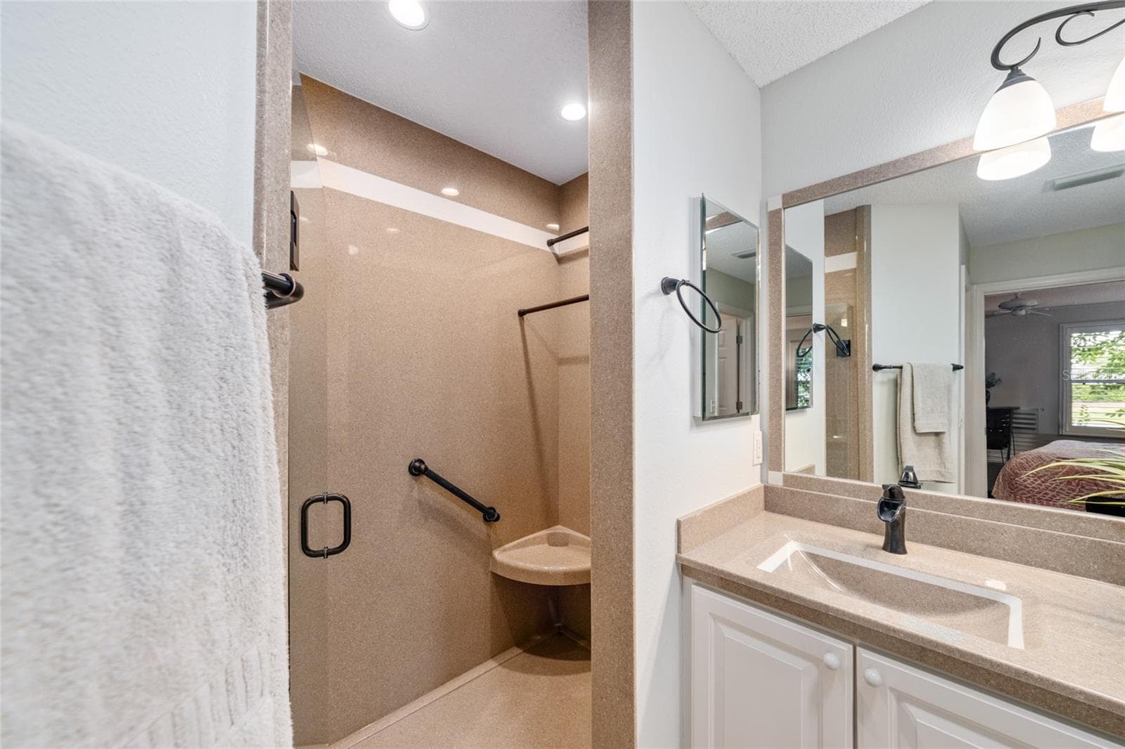 Single Family Residence at 991 BARRYMOORE LOOP, THE VILLAGES, photo 14 of 29