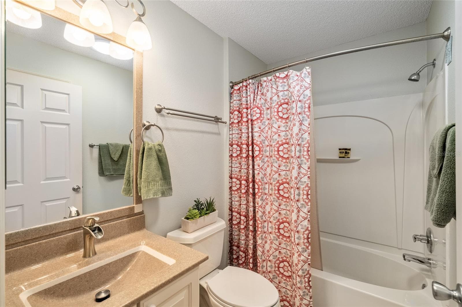 Single Family Residence at 991 BARRYMOORE LOOP, THE VILLAGES, photo 17 of 29
