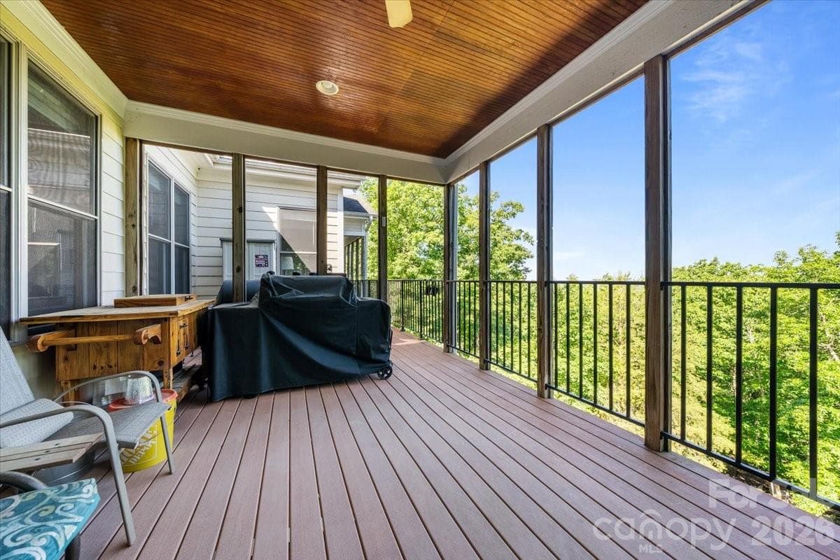 Single Family Residence at 2207 Sierra Trace Road, Denton, photo 23 of 61