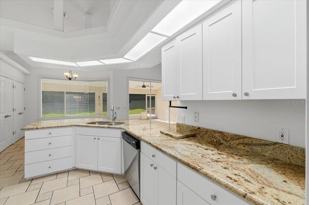 Single Family Residence at 5628 WOODWIND HILLS DR, LAKELAND, photo 11 of 84