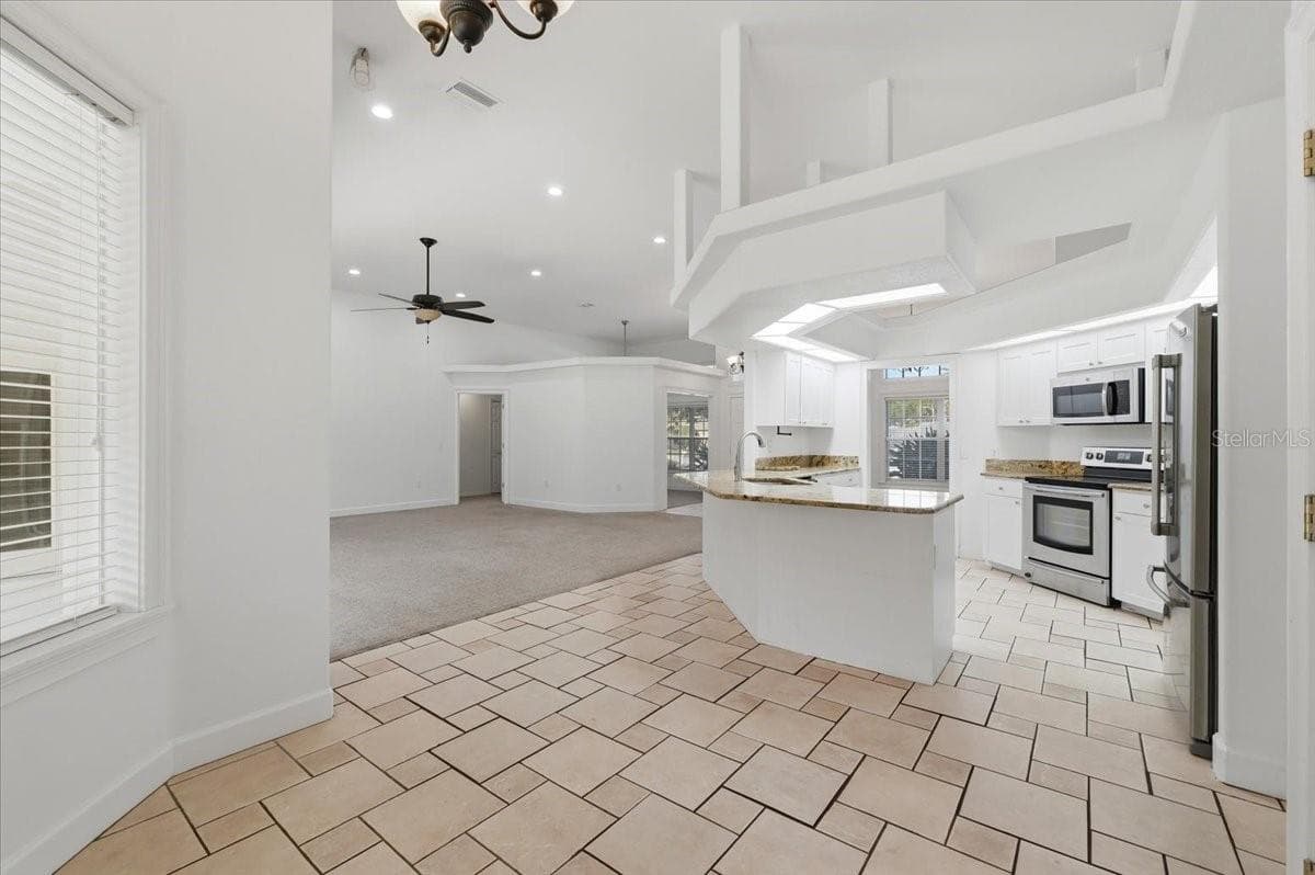Single Family Residence at 5628 WOODWIND HILLS DR, LAKELAND, photo 14 of 84