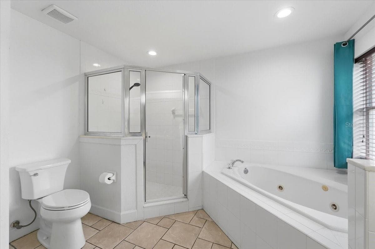 Primary Bath - 5628 WOODWIND HILLS DR, LAKELAND