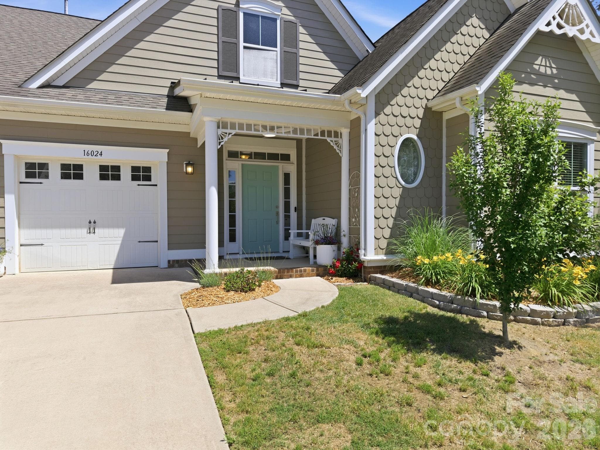 Single Family Residence at Huntersville, photo 7 of 44