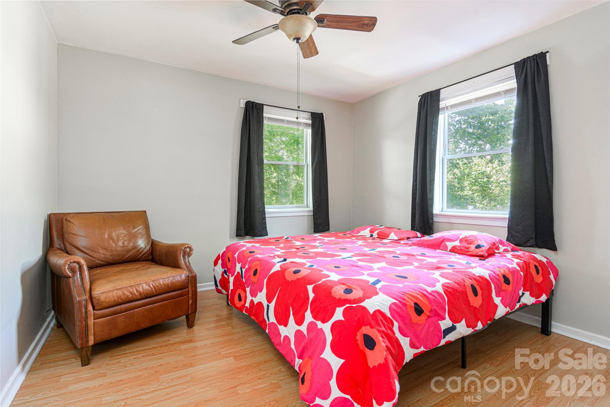 King Bed! - Asheville