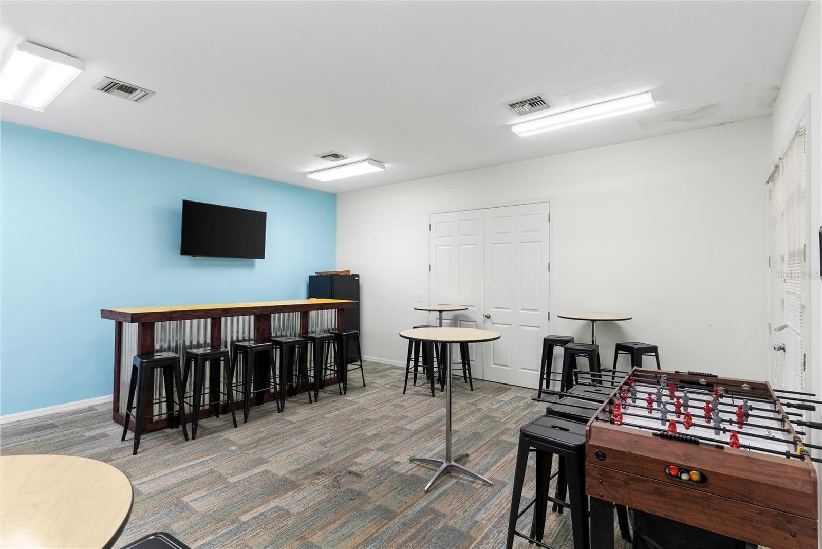 bar area clubhouse - 9426 STAR GAZER LN, RIVERVIEW