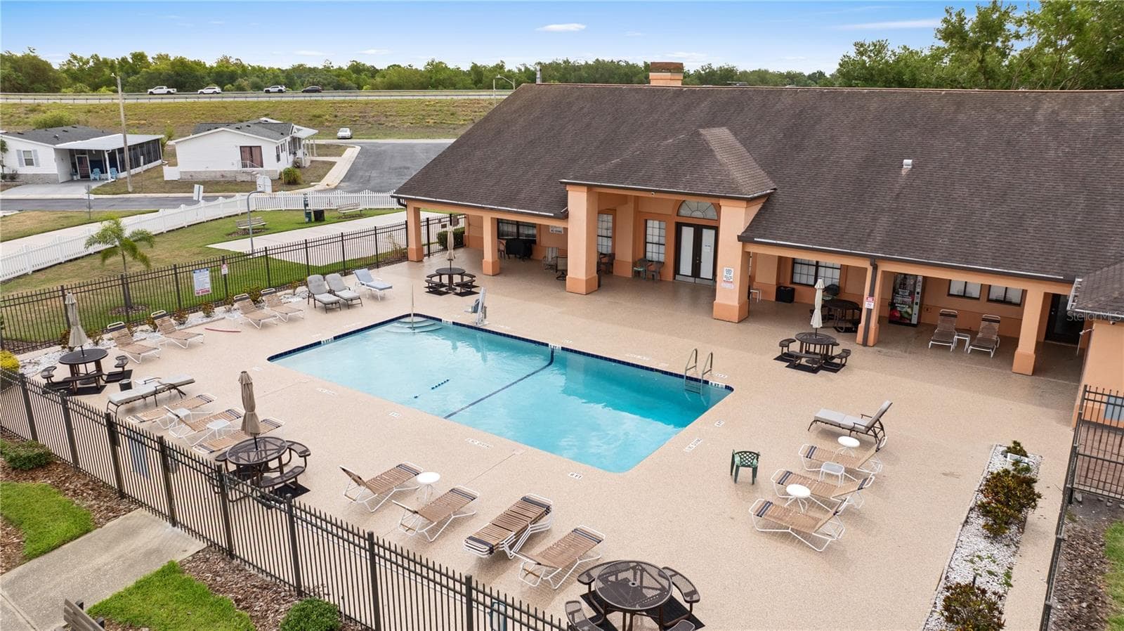 POOL AREA - 9426 STAR GAZER LN, RIVERVIEW