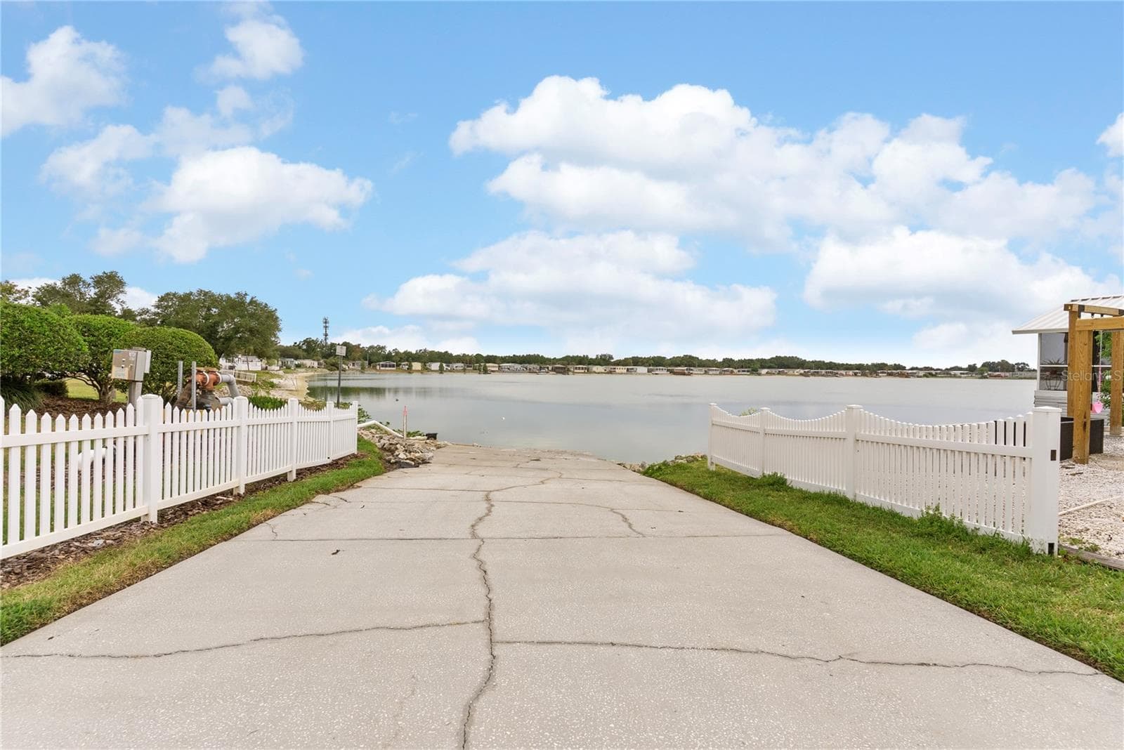BOATRAMP - 9426 STAR GAZER LN, RIVERVIEW