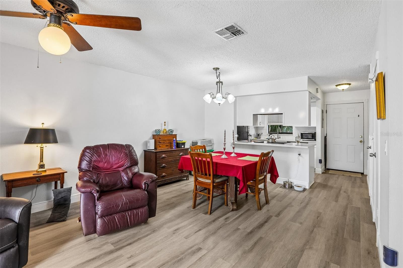 Townhouse at 4005 OAK LIMB CT, TAMPA, photo 7 of 18