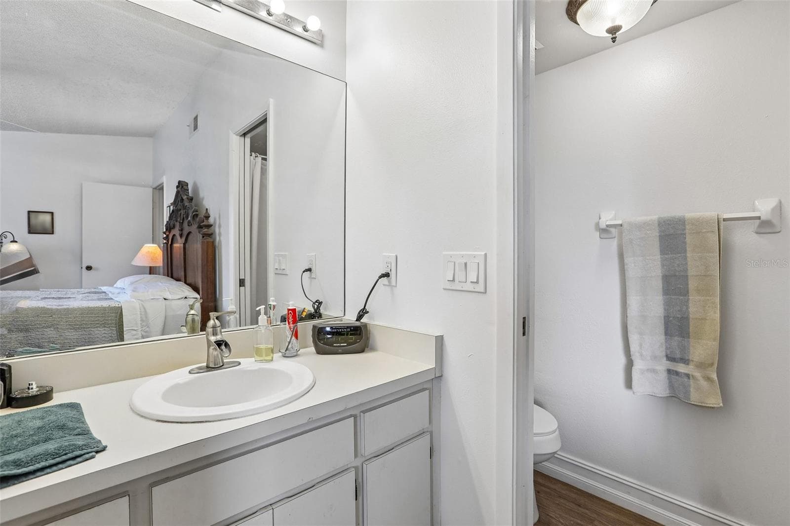 Townhouse at 4005 OAK LIMB CT, TAMPA, photo 13 of 18