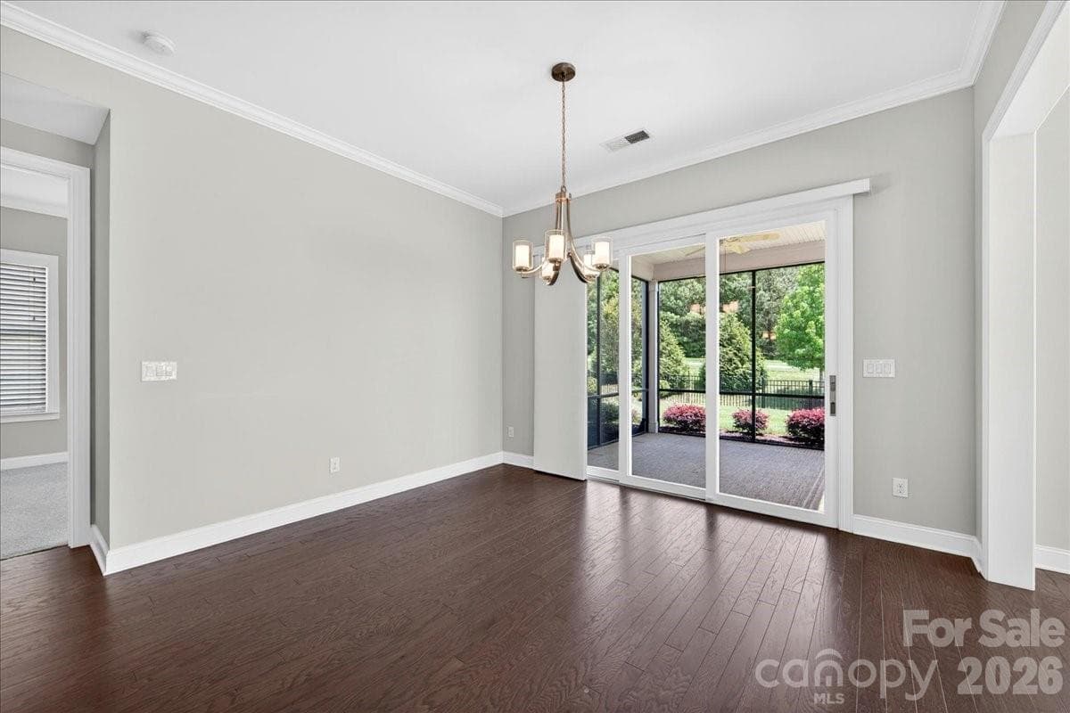 Breakfast Area w/ 9Ft Rolling Wall to Screened-In Patio - 249 Stone Mountain Way, Denver
