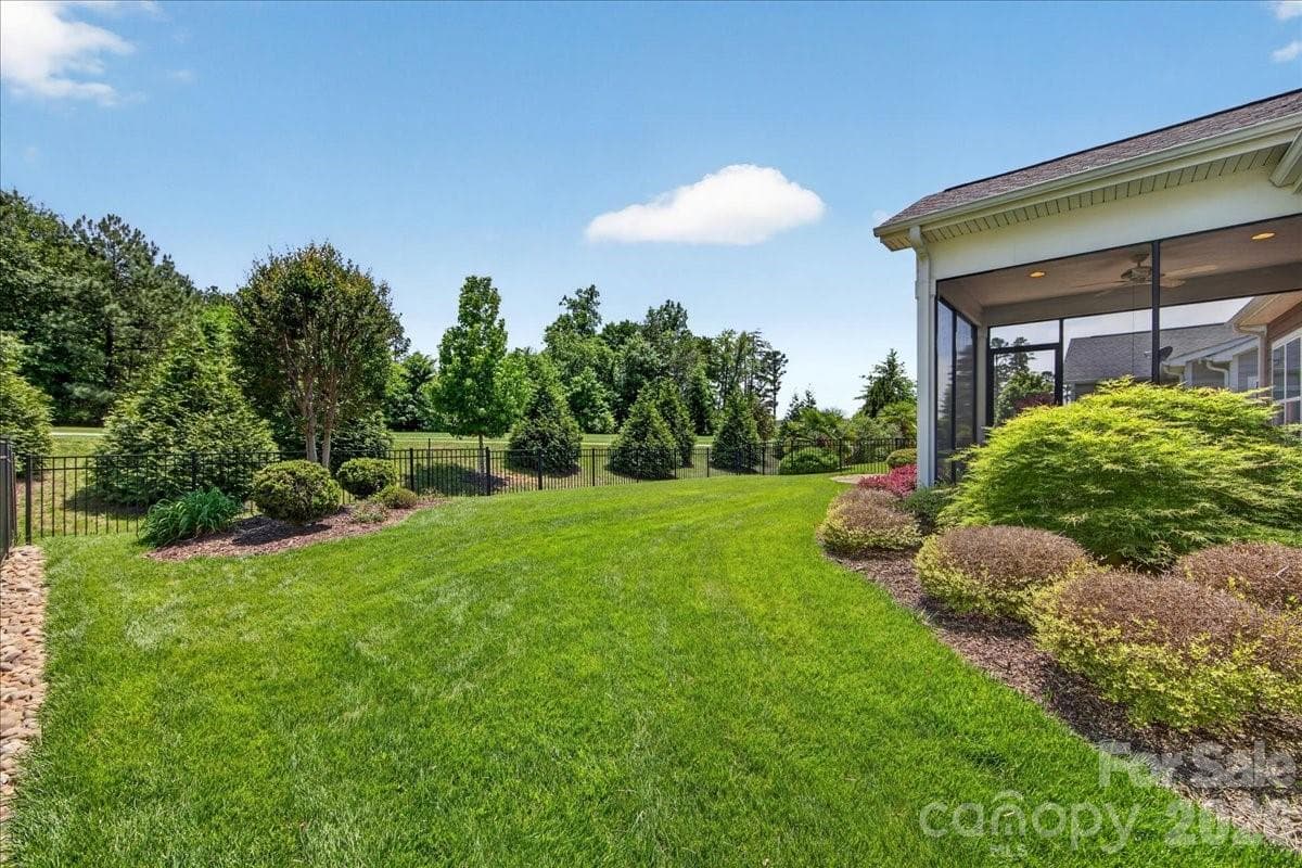 Large Open Backyard - 249 Stone Mountain Way, Denver
