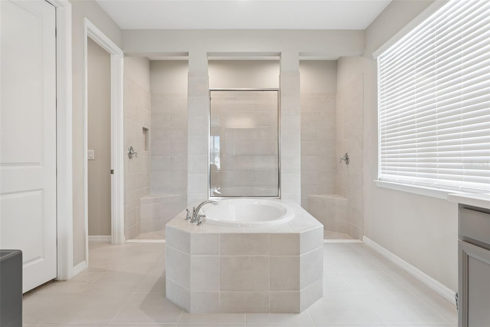 Single Family Residence at 7274 TALAMORE DRIVE, WESLEY CHAPEL, photo 32 of 58