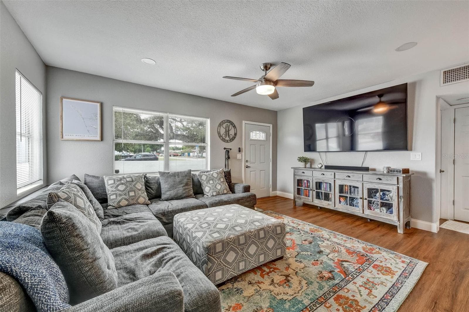 Single Family Residence at 1224 BELLEVUE BLVD, CLEARWATER, photo 5 of 31