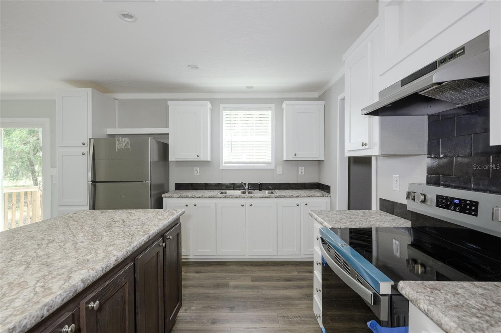 Manufactured Home at 374 SISCO RD, POMONA PARK, photo 6 of 40