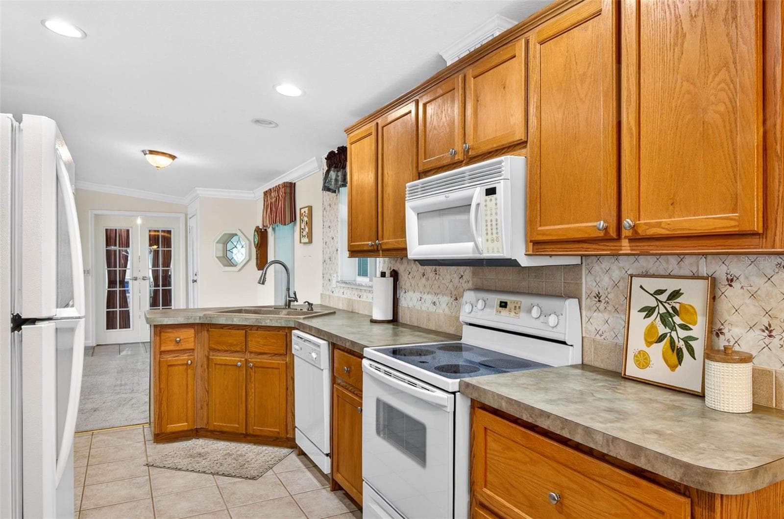 Manufactured Home at 10047 EQUITY AVE, DADE CITY, photo 11 of 35