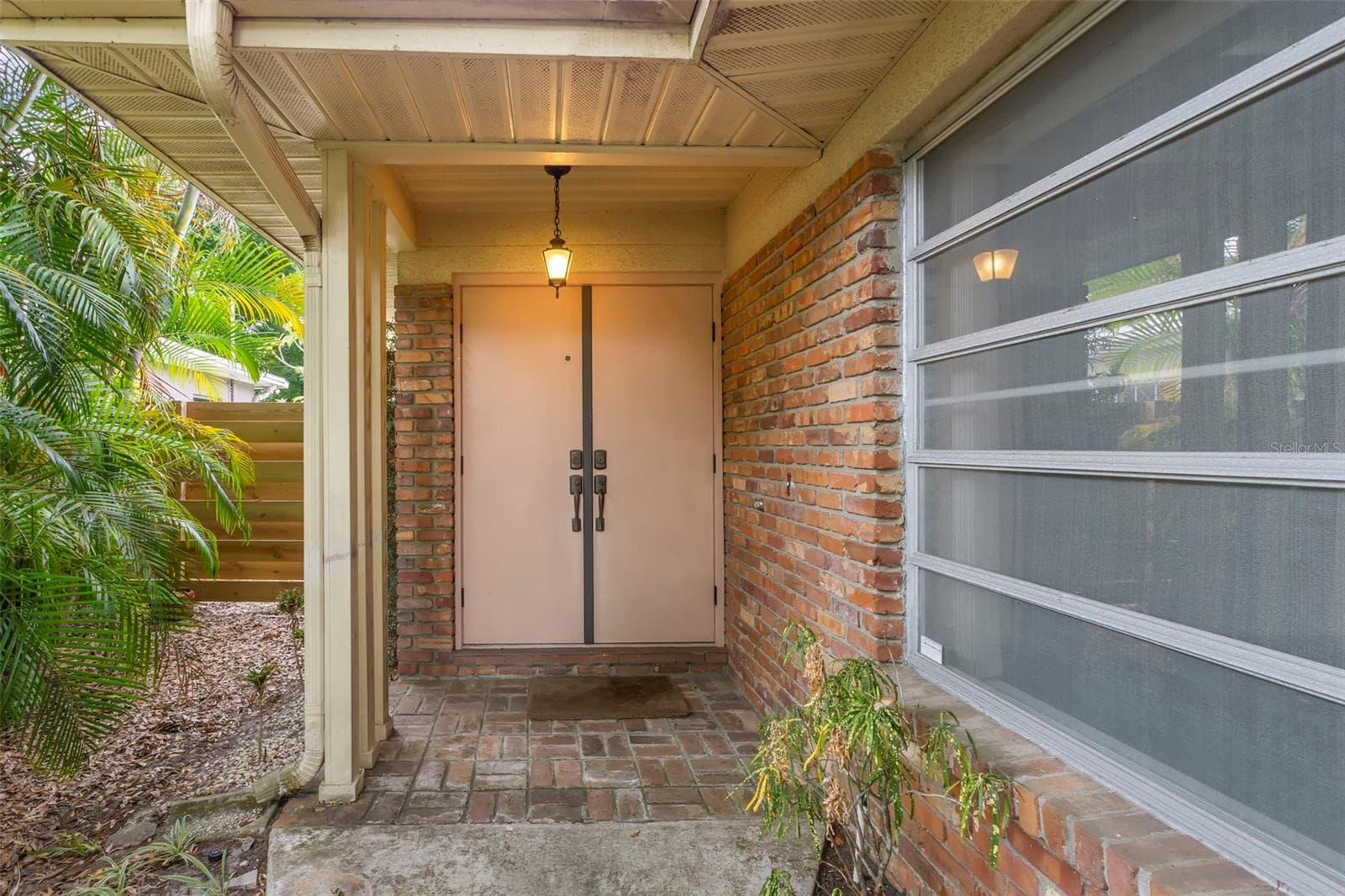 Single Family Residence at 2616 S TORONTO AVE, TAMPA, photo 2 of 51