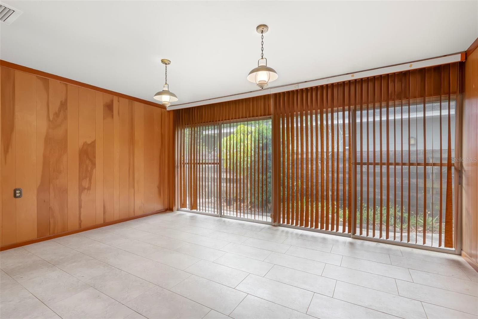 Single Family Residence at 2616 S TORONTO AVE, TAMPA, photo 11 of 51