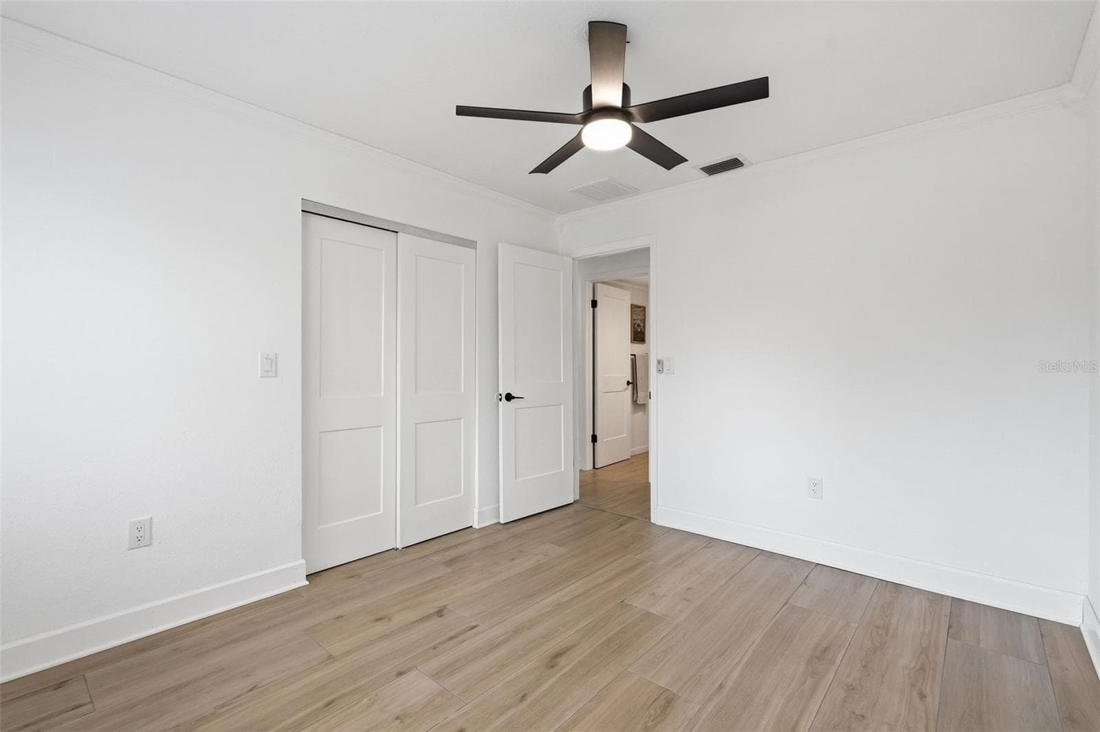 Single Family Residence at 3052 HERON PL, CLEARWATER, photo 9 of 52