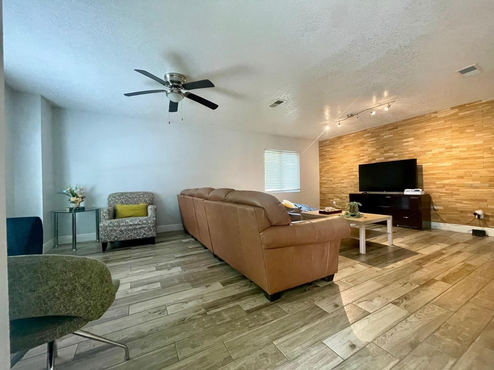 Single Family Residence at 1044 NIN ST, ORLANDO, photo 7 of 56