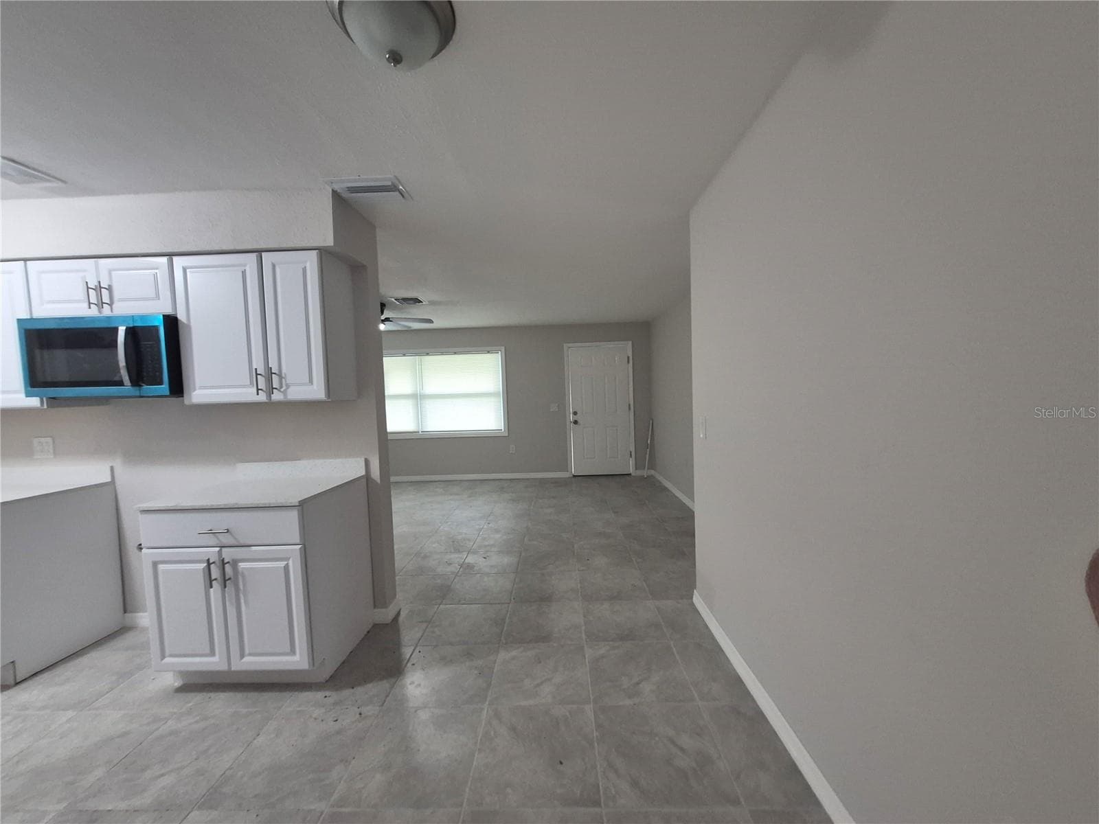 Single Family Residence at 15 N WASHINGTON ST, BEVERLY HILLS, photo 10 of 25