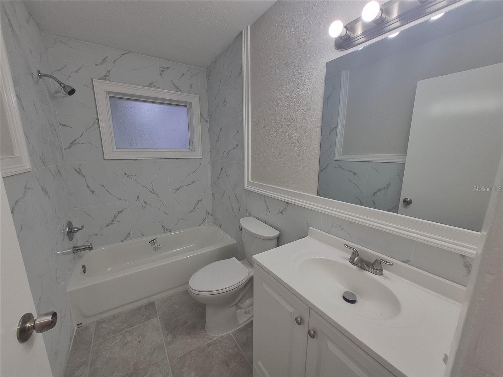 Single Family Residence at 15 N WASHINGTON ST, BEVERLY HILLS, photo 25 of 25