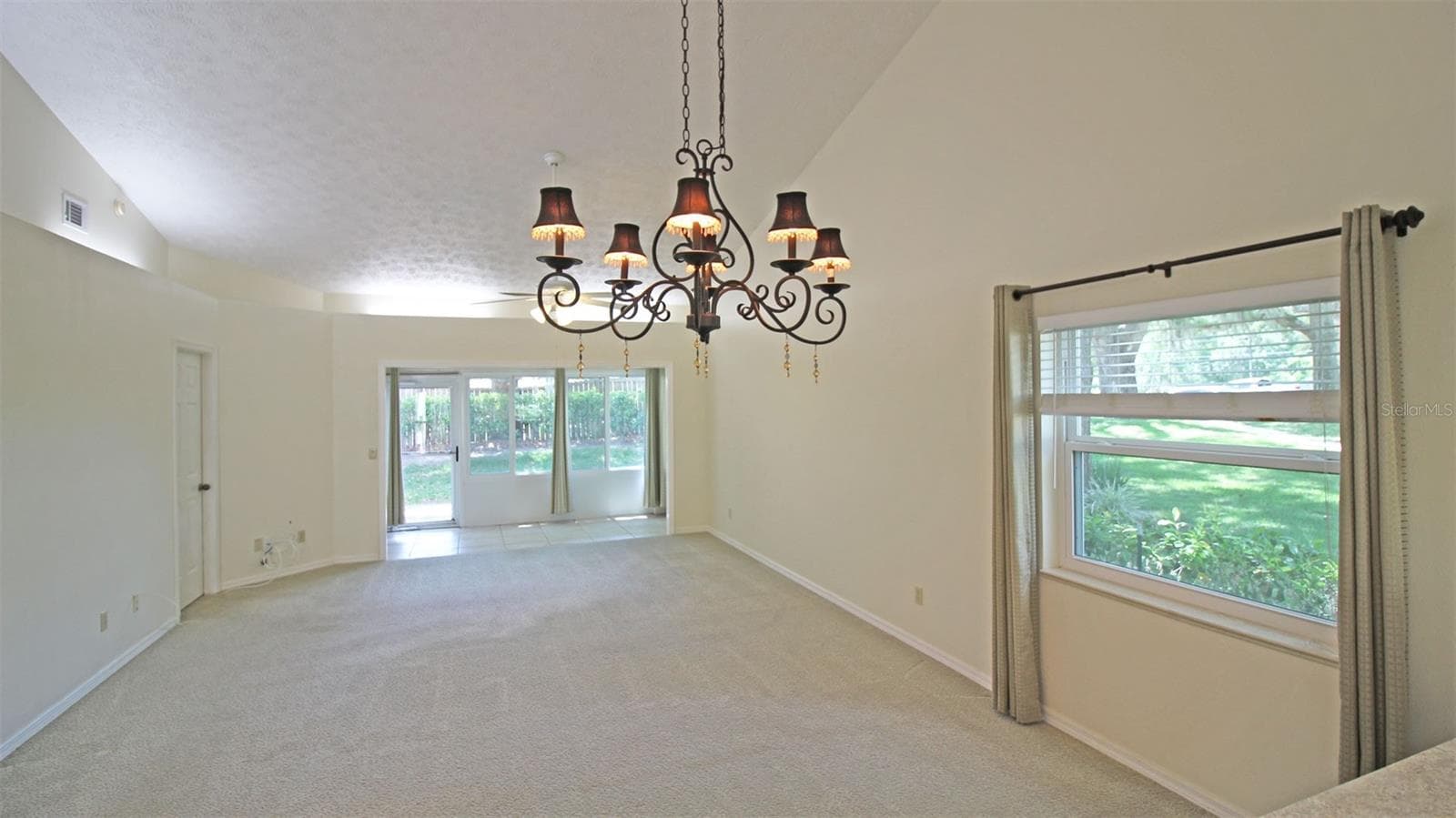 Villa at 704 MORAY DR, INVERNESS, photo 12 of 40
