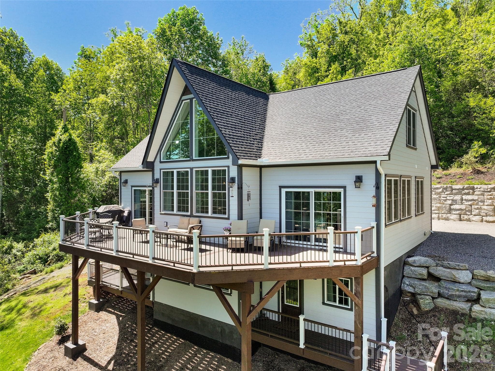 Home perched with a view - Waynesville