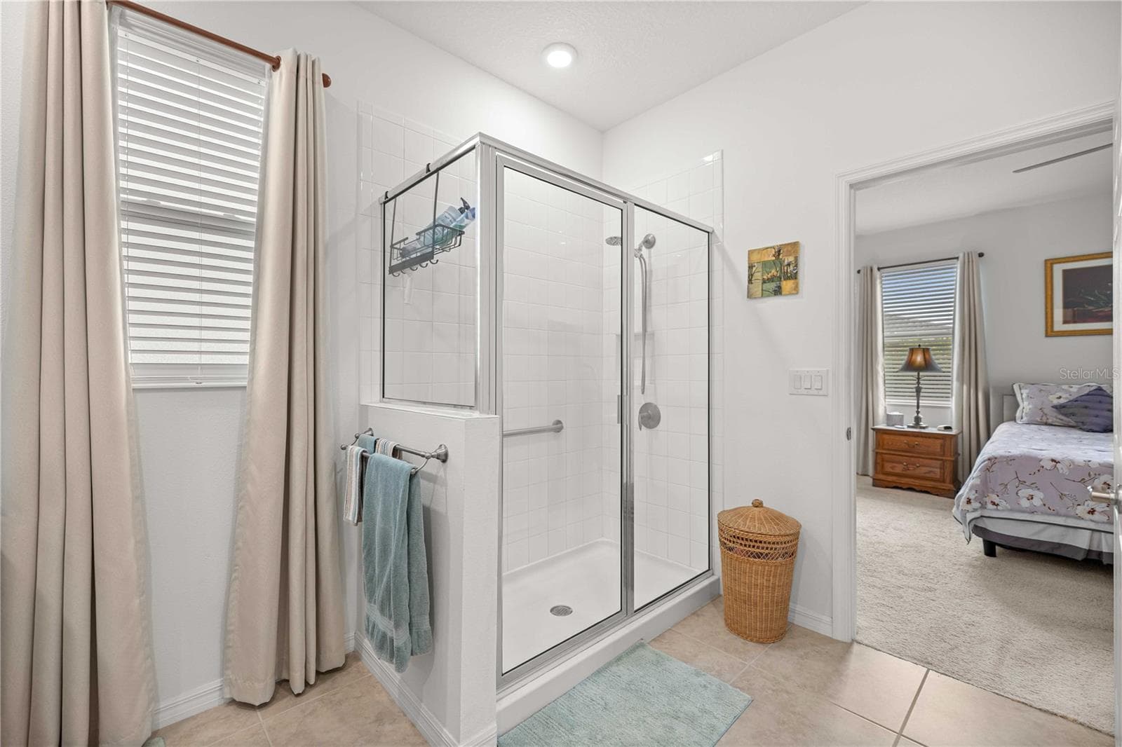 walk-in shower - 8237 SW 78TH TERRACE RD, OCALA
