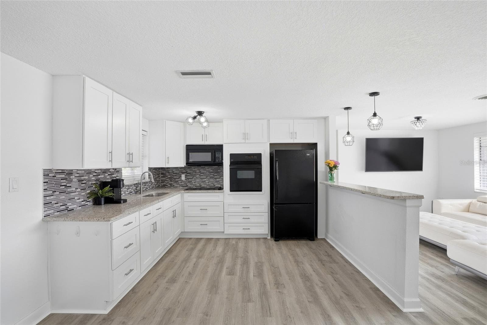 Single Family Residence at 10737 FILLMORE AVE, PORT RICHEY, photo 5 of 44