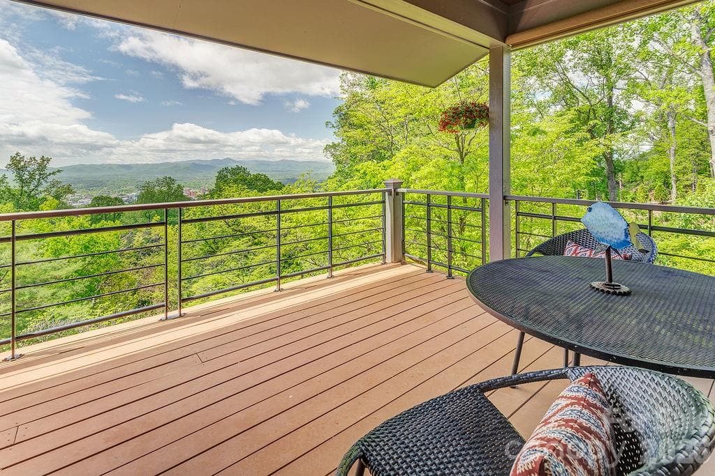 24 Westhaven Drive