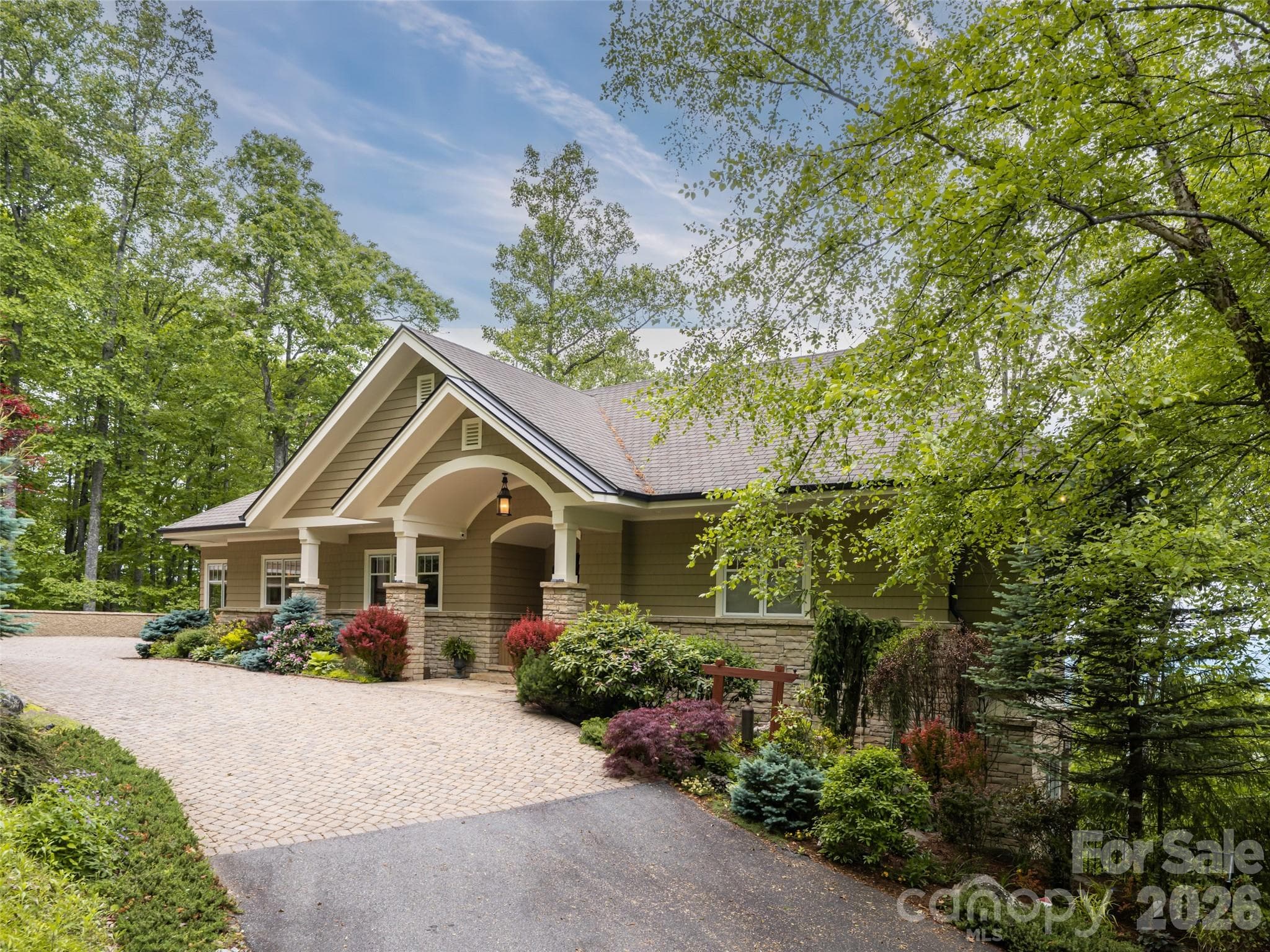 Single Family Residence at 29 Elk Ridge Drive, Asheville, photo 6 of 48
