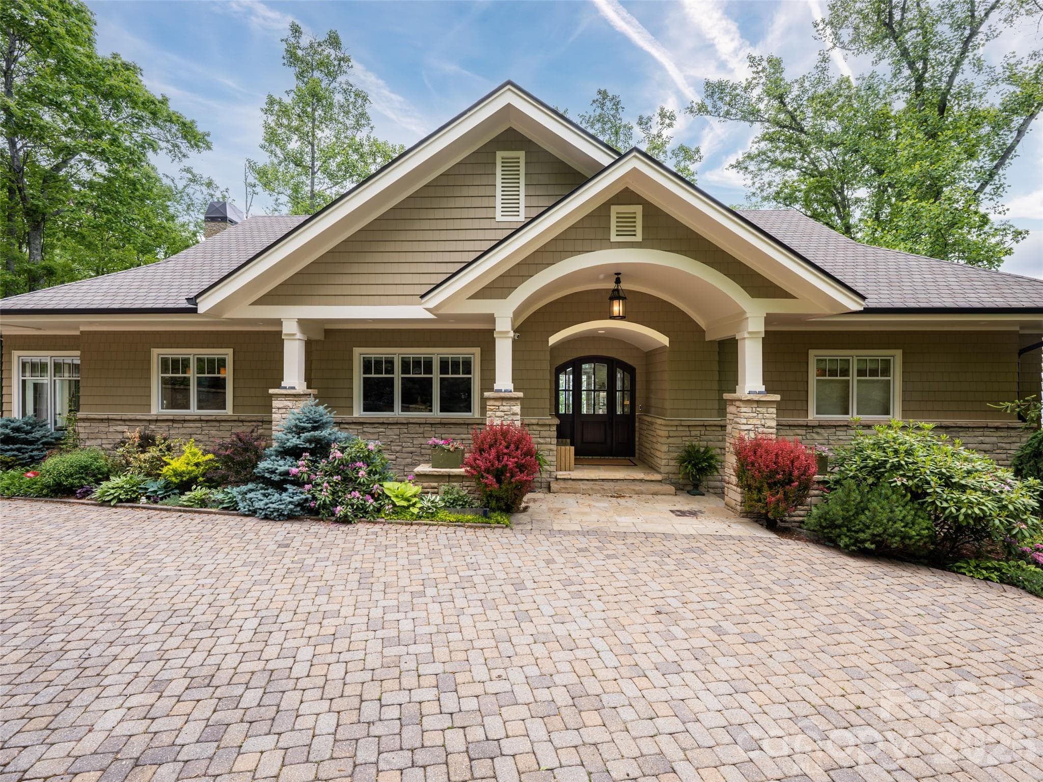 Single Family Residence at 29 Elk Ridge Drive, Asheville, photo 11 of 48
