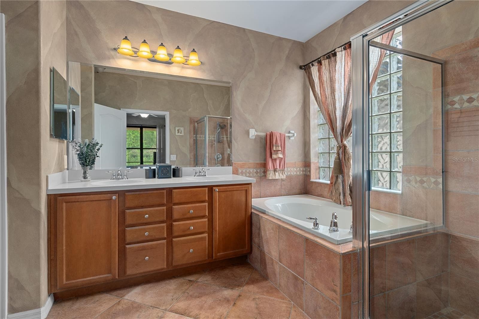 Single Family Residence at 14807 PRINCEWOOD LN, LAND O LAKES, photo 23 of 55