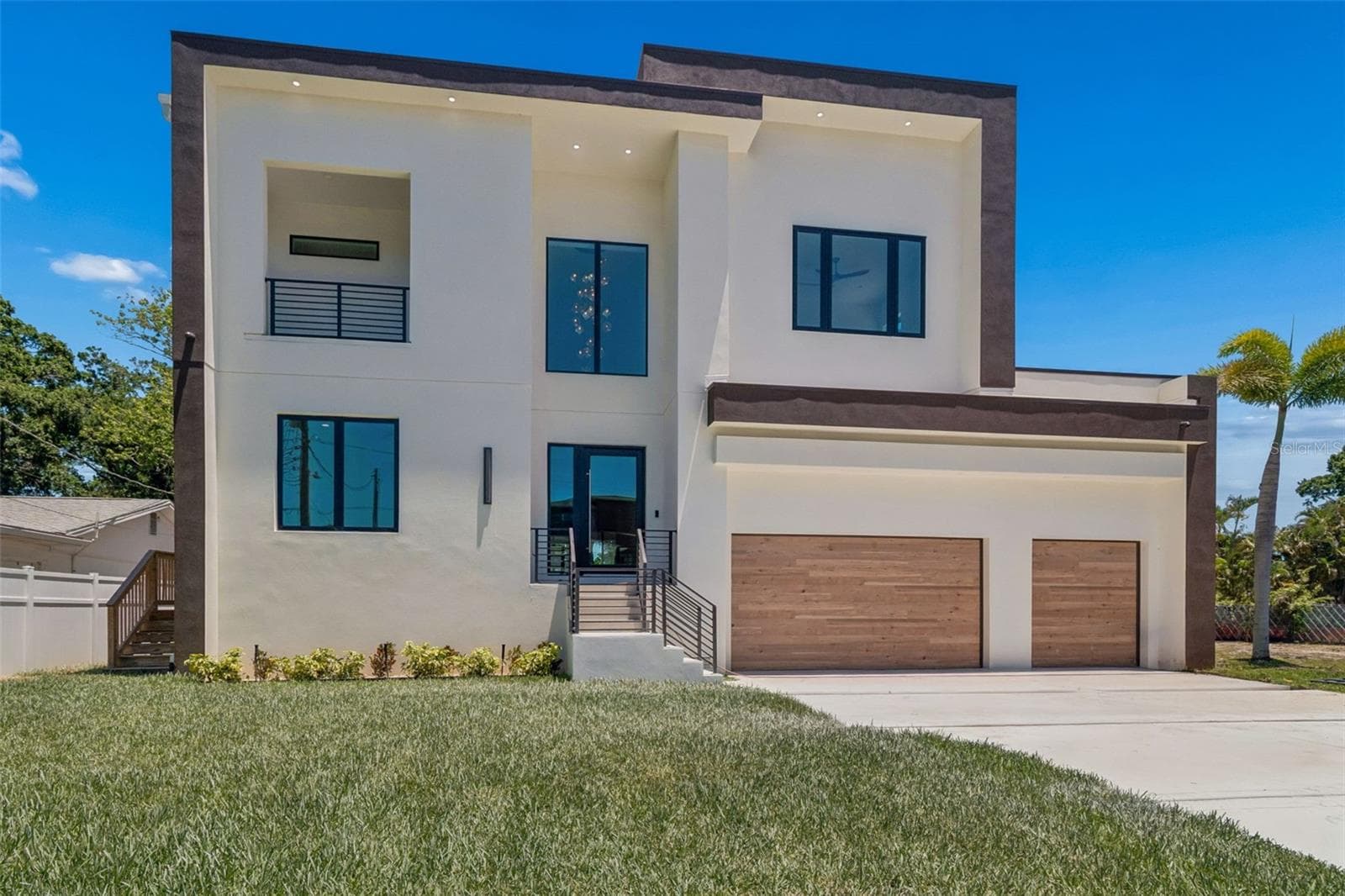 Single Family Residence at 206 S TREASURE DR, TAMPA, photo 2 of 74