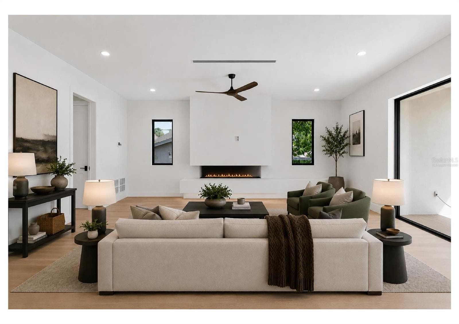 virtually staged - 206 S TREASURE DR, TAMPA