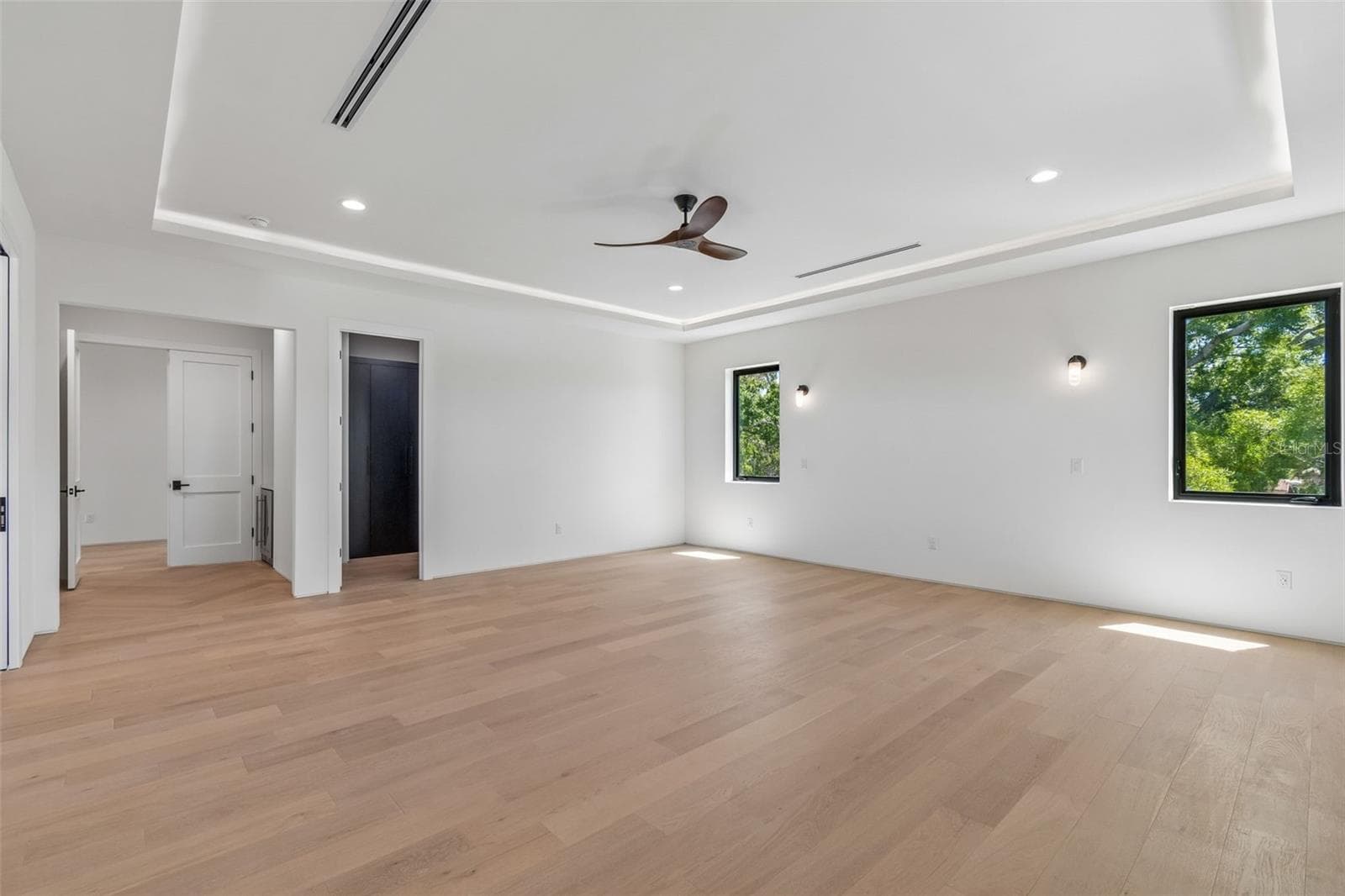 Single Family Residence at 206 S TREASURE DR, TAMPA, photo 37 of 74