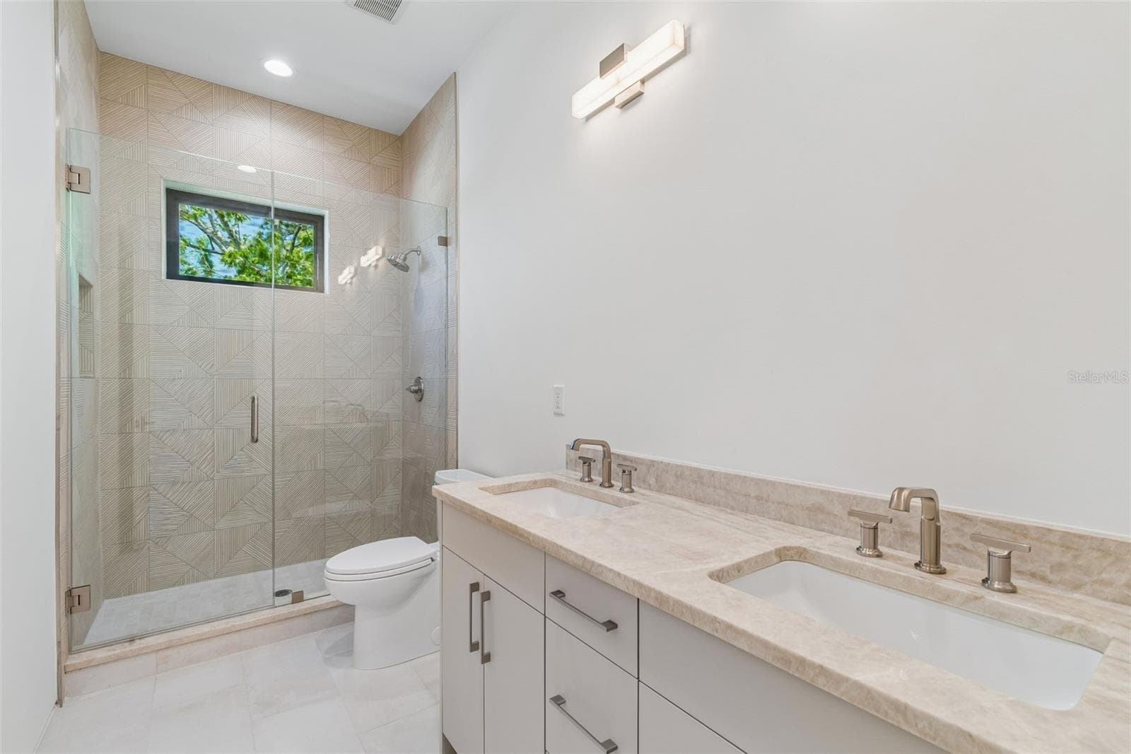 Single Family Residence at 206 S TREASURE DR, TAMPA, photo 48 of 74