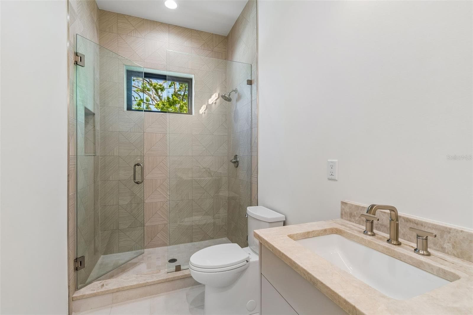 Single Family Residence at 206 S TREASURE DR, TAMPA, photo 49 of 74