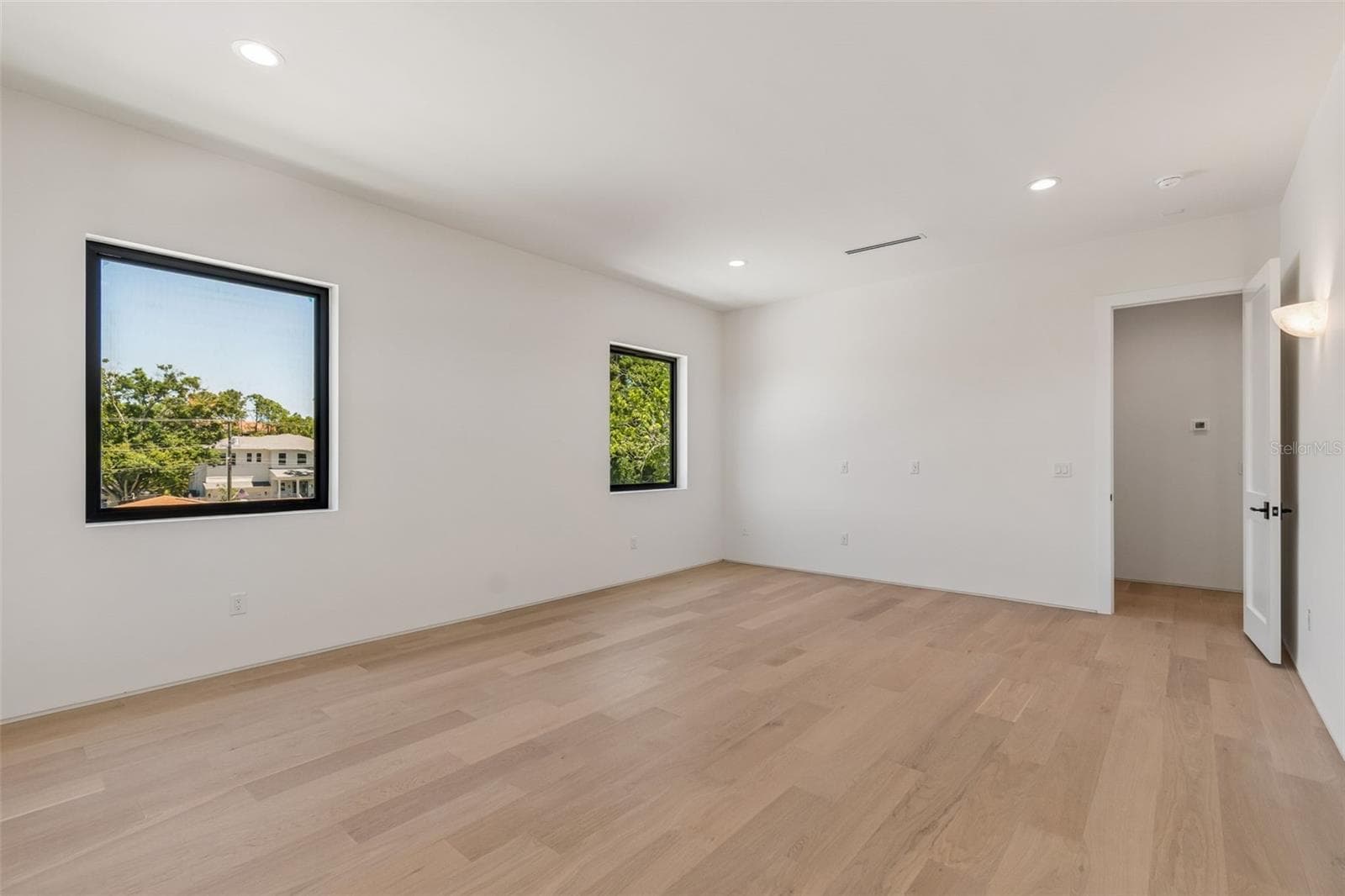 Single Family Residence at 206 S TREASURE DR, TAMPA, photo 51 of 74